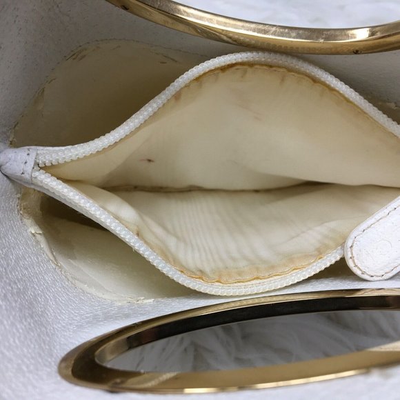 Gucci Metal Handle Embossed Leather Handbag Bucket White Vtg DISTRESSED Inside - Picture 8 of 13